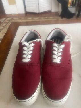 Chaps Men's Low-Top Sneakers in Burgundy with White Laces
